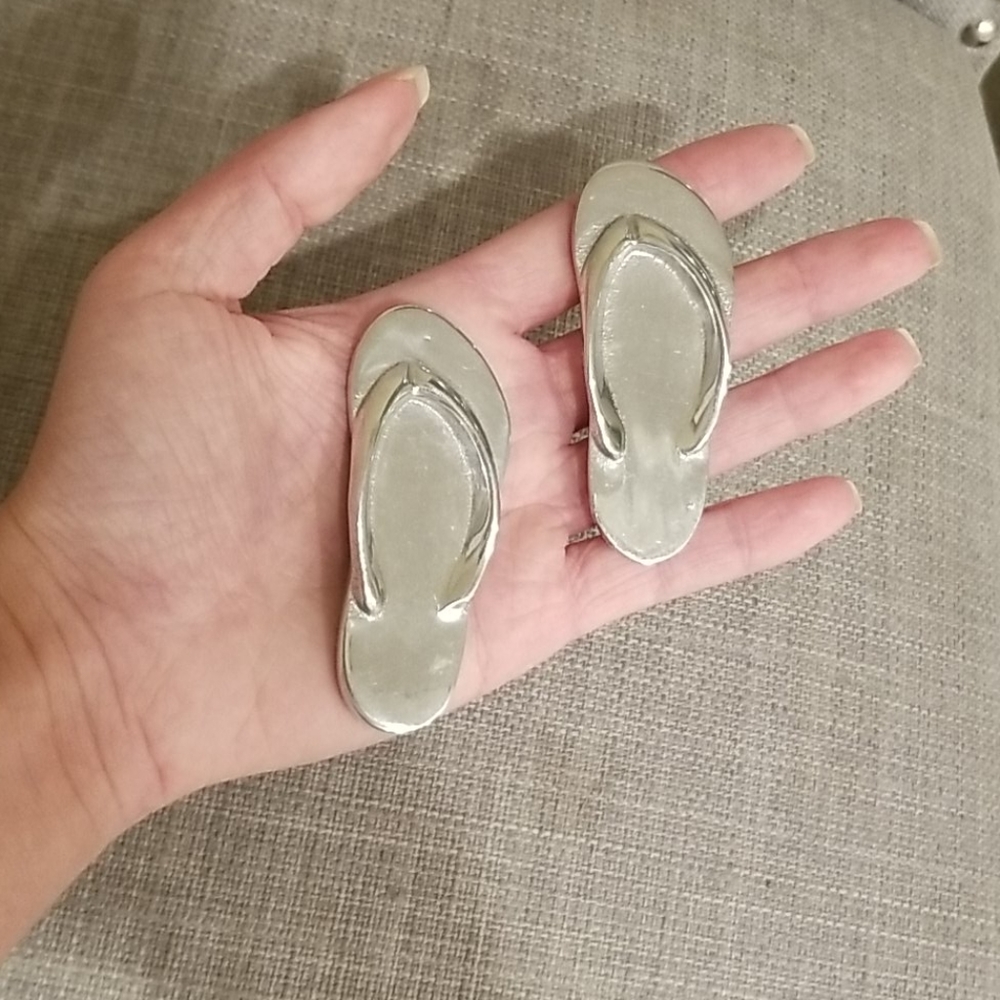 Small Silver Decor - Picture 2 of 5